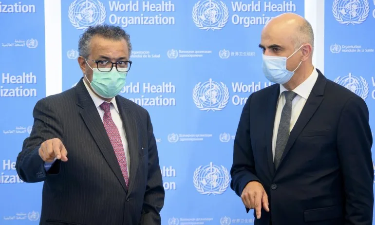 СЗО: Най-малко 115 000 здравни работници по света са починали от COVID-19 - Tribune.bg