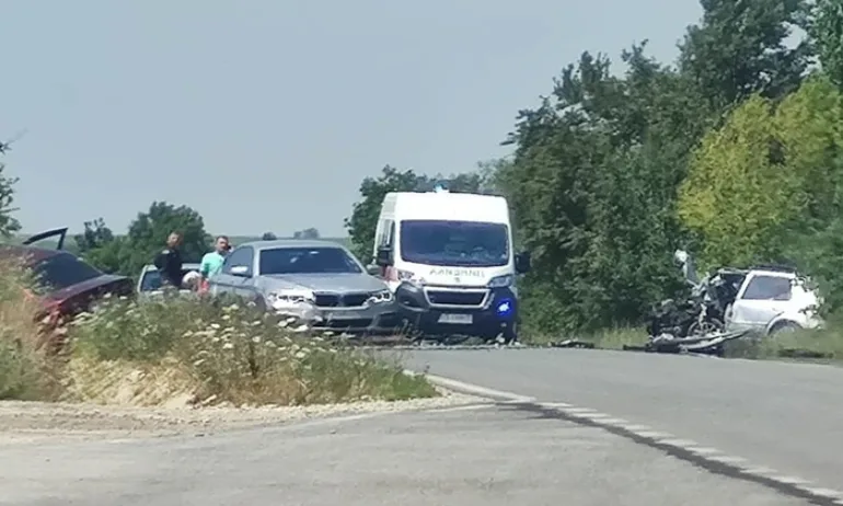 Трагедия на пътя: Тежка катастрофа взе пет жертви, включително две бебета (ОБНОВЕНА) - Tribune.bg