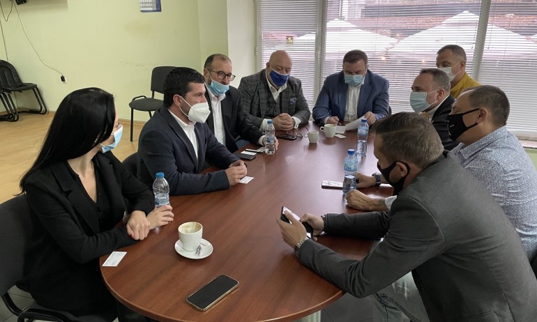 Проф. д-р Ангелов: ГЕРБ подкрепя туристическия бизнес в условията на пандемия и хаос - Tribune.bg