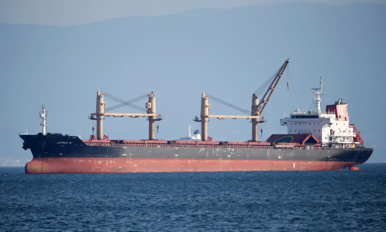 Край бреговете на България се намира товарният кораб, по който Русия стреля предупредително - Tribune.bg