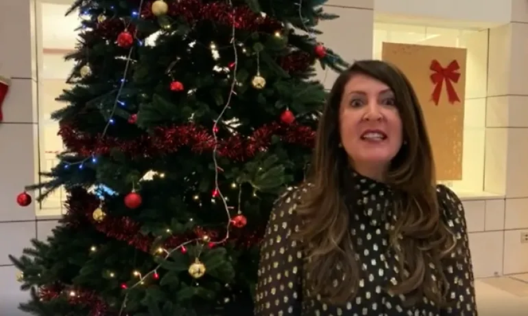 Честитка към българите с песен от посланик Херо Мустафа - Tribune.bg