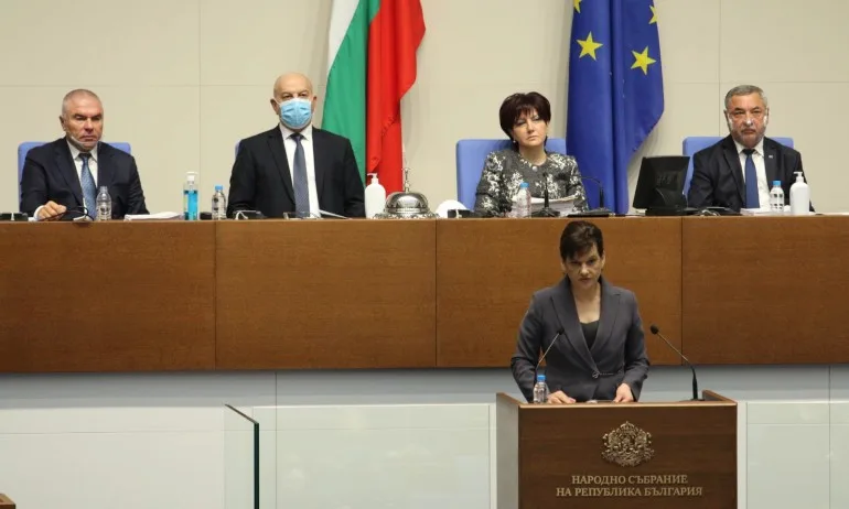 Дариткова: Да заменим нападките с истински дебат за бъдещето - Tribune.bg