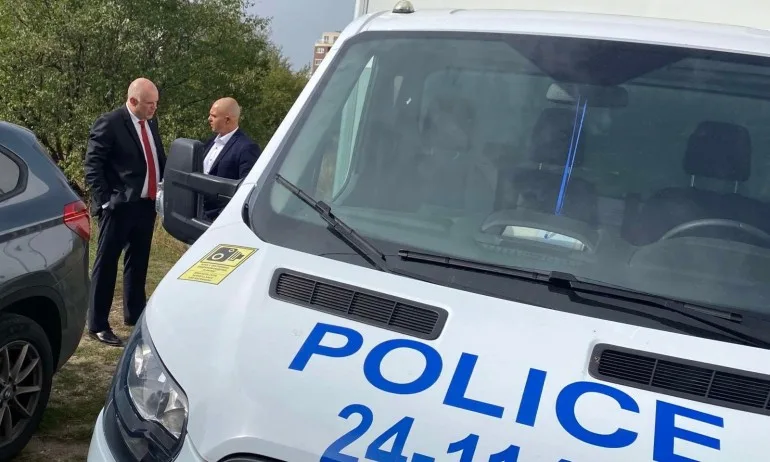 Гешев посети квартал Левски във връзка с акция на ГДБОП и жандармерията - Tribune.bg