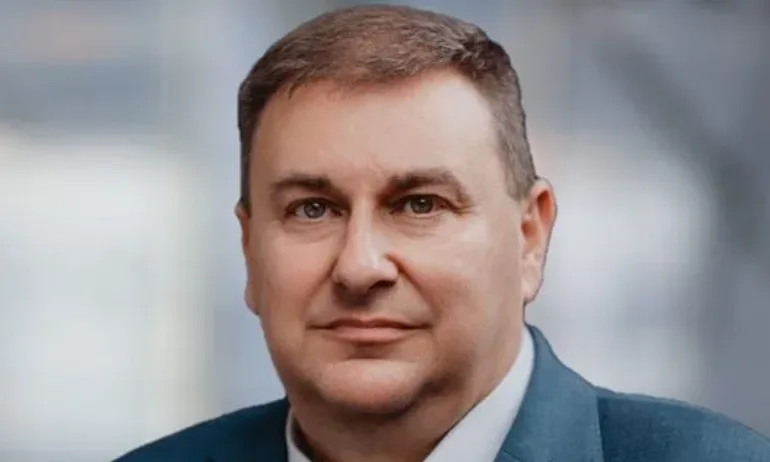 Емил Радев: Фалшива новина е, че ЕС иска да отнеме спестяванията на гражданите - Tribune.bg