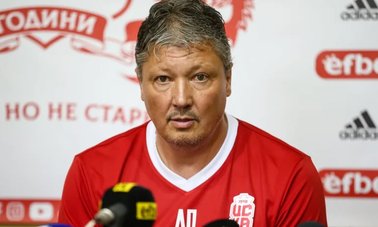 Любо Пенев: Стойчо няма да се занимава с футбол, докато аз съм в клуба - Tribune.bg