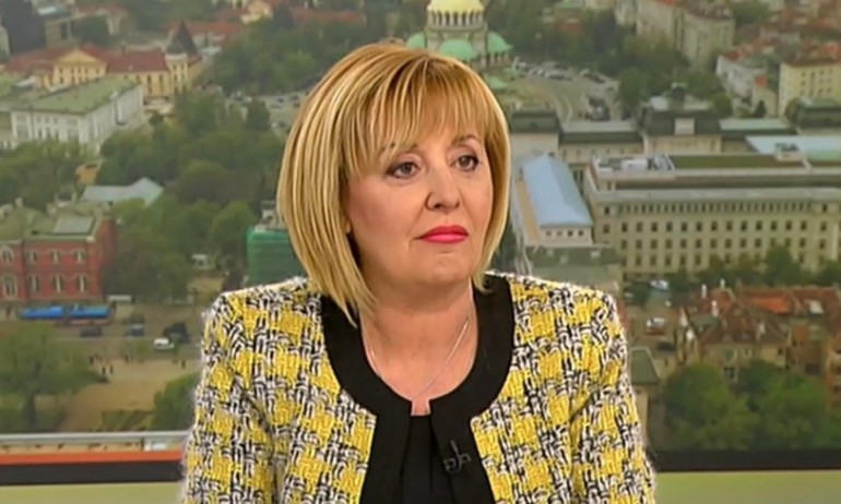 Манолова: Петков да каже истина ли е, че наше оръжие стига в Украйна - Tribune.bg