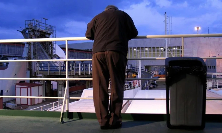 Гърция без фериботи, стачката продължава и днес - Tribune.bg