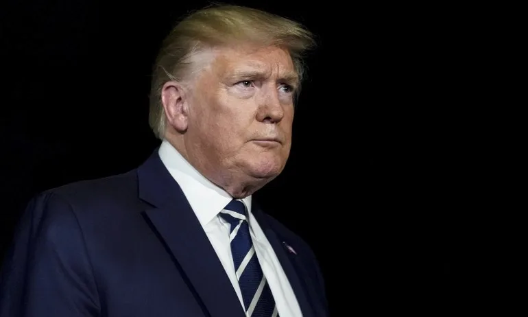 Тръмп търси решение за ураганите и обсъжда ядрени бомбардировки - Tribune.bg