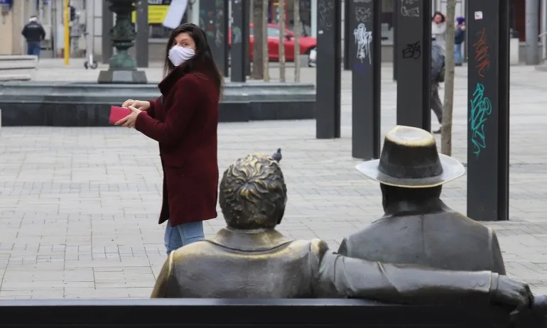 От днес – маските са задължителни на обществени места - Tribune.bg