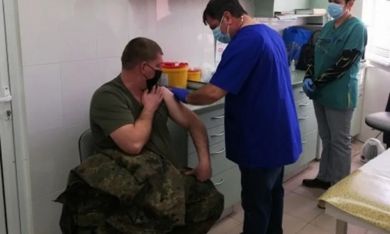 Започна имунизацията на армията срещу COVID-19 - Tribune.bg