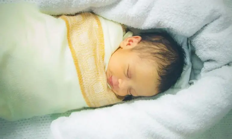 Минута след полунощ: Първото бебе в България за 2024 година е момченце от Пловдив - Tribune.bg