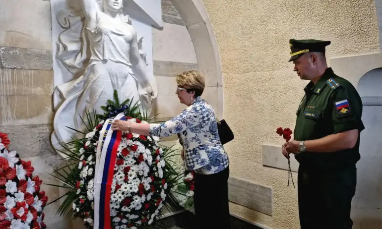 Митрофанова се качи сама на Шипка - Tribune.bg