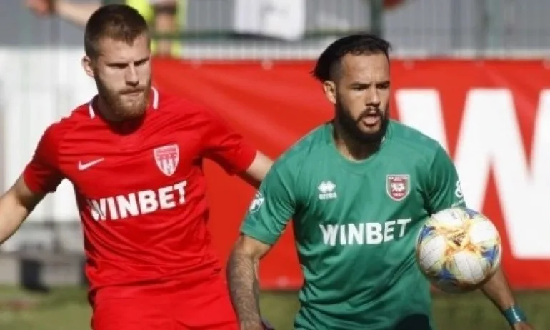 Ботев Враца се спаси, Царско село отива на бараж - Tribune.bg