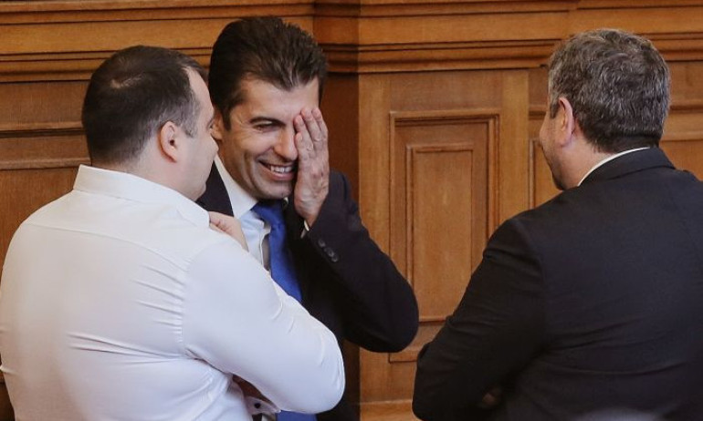 Вместо на Външна комисия, Кирил Петков говори пред БТВ - Tribune.bg