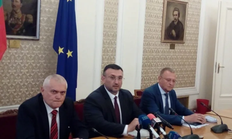 Маринов: Доброволчеството е добра форма, но да се прилага при пожарна безопасност и издирване на хора - Tribune.bg