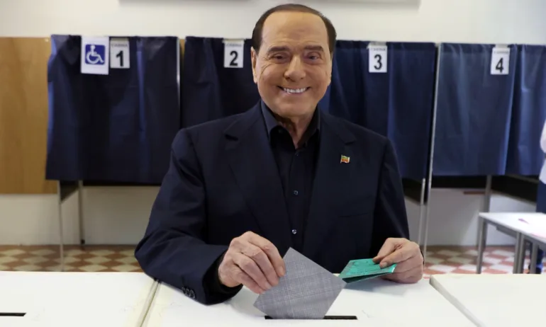 Силвио Берлускони се завръща - ще се кандидатира за Сената в Италия - Tribune.bg