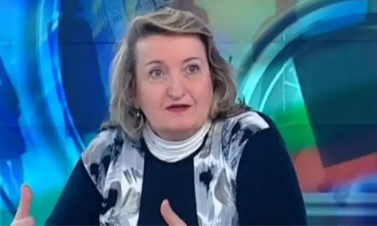 Славея Христова: Партиите и институциите губят от предизборния скандал - Tribune.bg