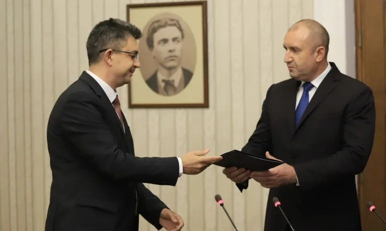 Пламен Николов: Умните и красивите решиха, че келепирът стои над всичко - Tribune.bg