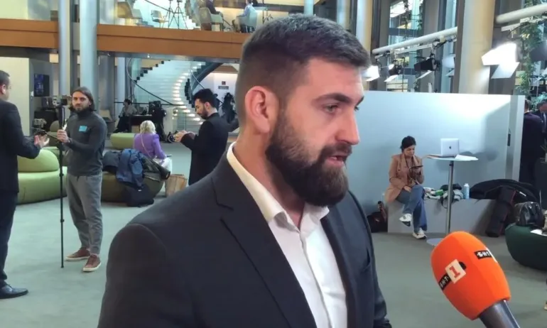 Със сигурност това ни поставя в изключително неблагоприятно положение и