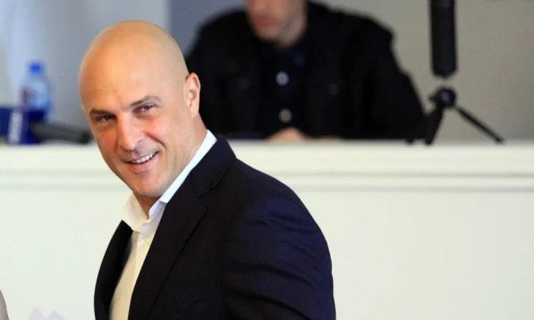 Светльо Витков снема доверие от своите общински съветници в Пазарджик, Белово, Велинград и Петрич - Tribune.bg