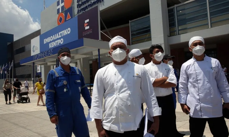 Гърция регистрира рекорд и затегна мерките за неваксинираните - Tribune.bg