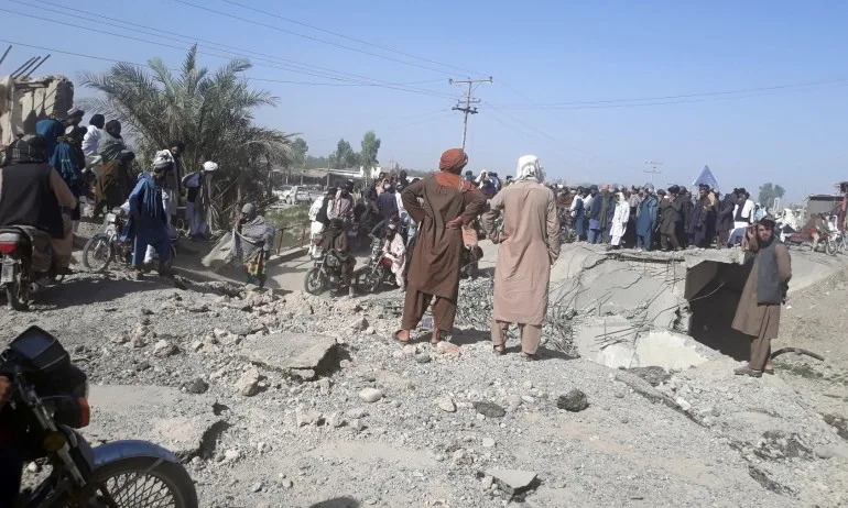 Талибаните напредват към Кабул, превзеха и Мазари-Шариф - Tribune.bg
