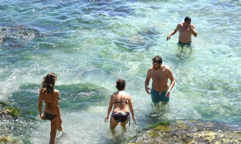 Гърция може да отвори за българи още на 16 април - Tribune.bg