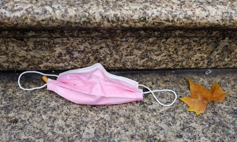 За 24 часа в събота: 1 803 положителни теста, 25 починали - Tribune.bg