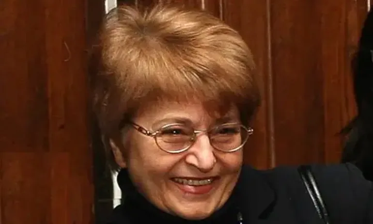 Копринка Червенкова: Ще се влачим със служебни правителства и ще ядат парцалите на президента - Tribune.bg