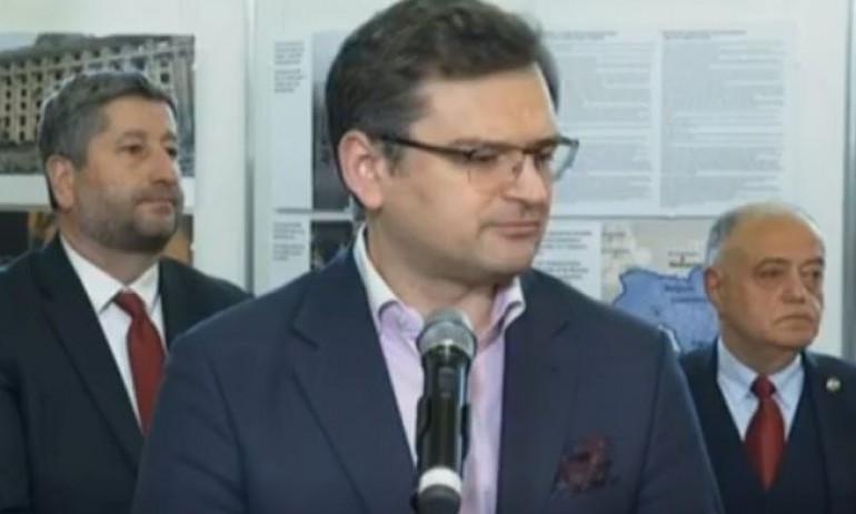 Украинският министър на външните работи Дмитро Кулеба отново е в