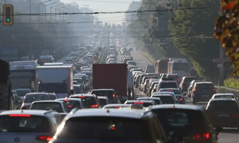 Забраната на стари коли в центъра на София подобрила качеството на въздуха с 10% - Tribune.bg