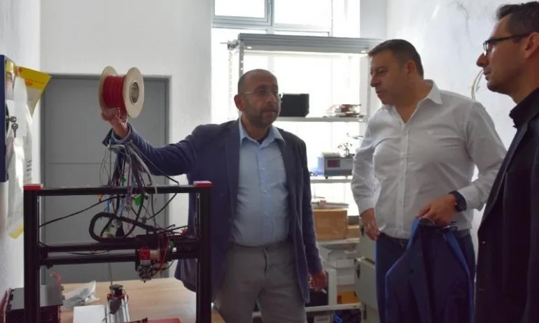 Камбитов: Ще обособим Академия за профилиране на специалисти в областта на машиностроенето в Благоевград - Tribune.bg