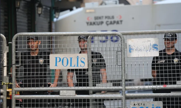 Мащабна антидрога операция в Бурса, има близо 400 арестувани - Tribune.bg