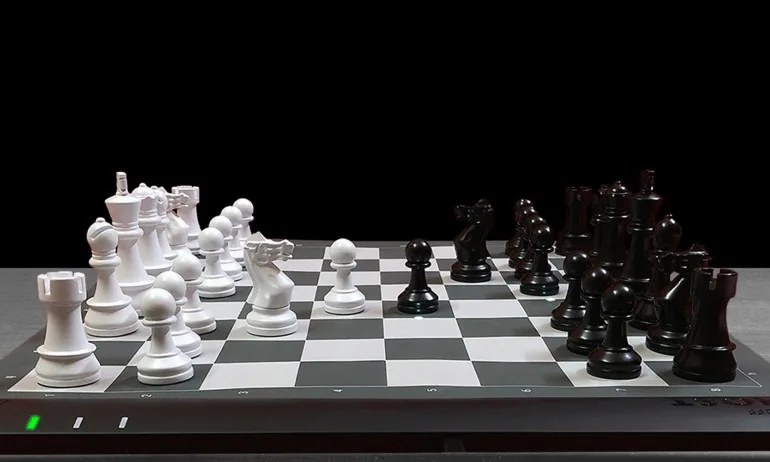 Шахът, в който царят сам си направи мат - Tribune.bg