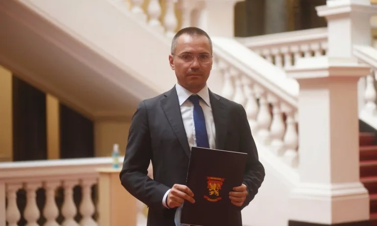 Джамбазки внесе законопроект за създаването на доброволни отряди към МВР - Tribune.bg