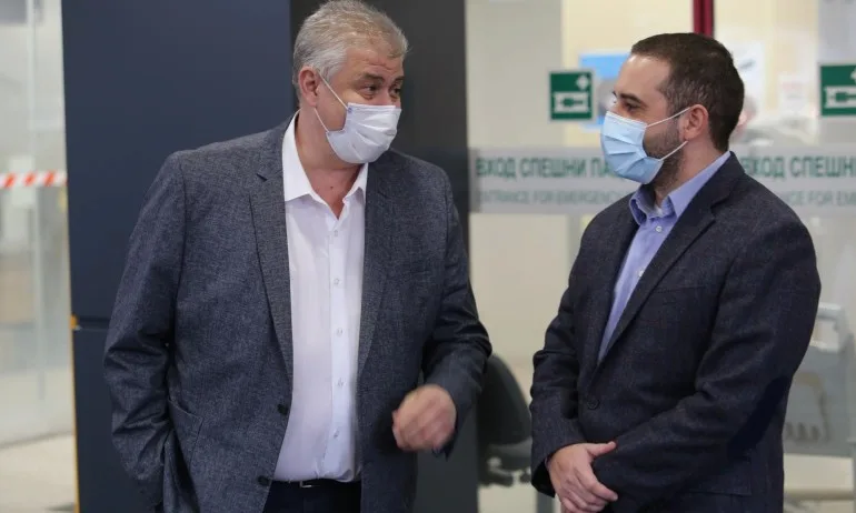 Получаваме над 3,2 млн. РНК ваксини, ще може да се поставят по 25 хил. дози на ден - Tribune.bg