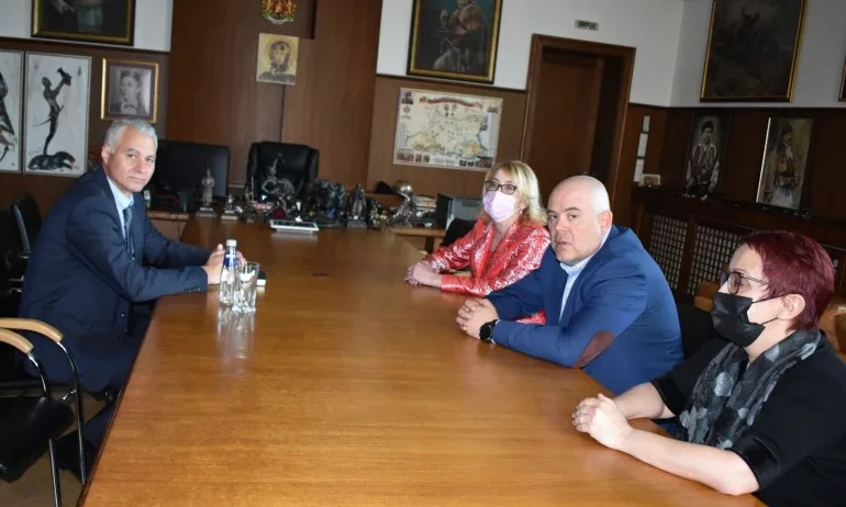 Главният прокурор Иван Гешев прие новите председатели на ДАНС и ГДБОП - Tribune.bg