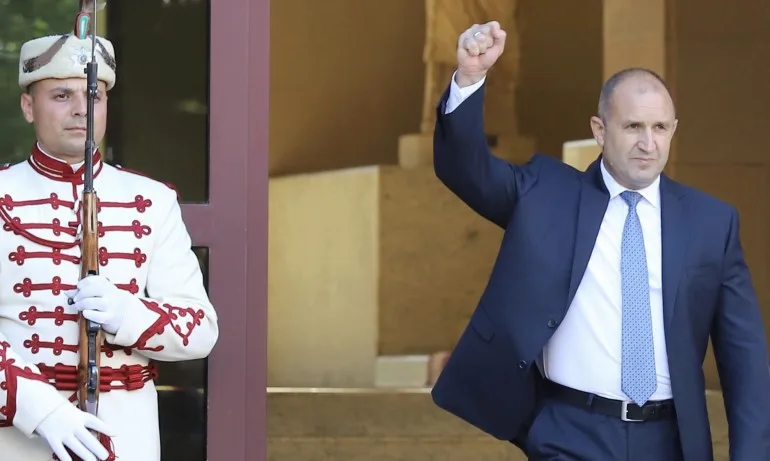 Радев: Думата на 2020 е Мутри вън, пак бих излязъл с вдигнат юмрук - Tribune.bg