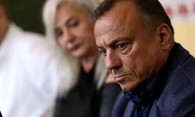 Щангите превъртяха играта! Върнаха си президент, който почти ги уби - Tribune.bg