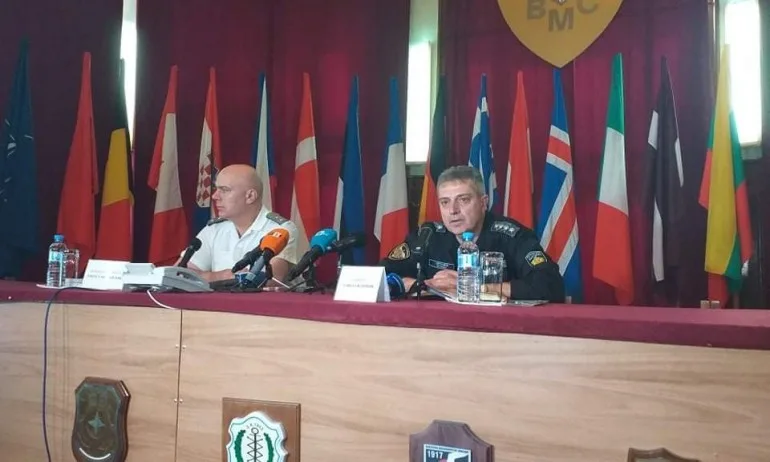 Открит е биологичен материал от падналия изтребител, прави се ДНК анализ - Tribune.bg