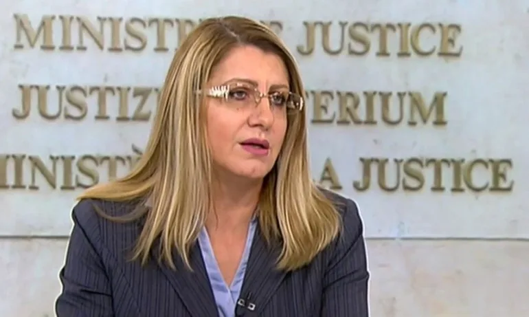Ахладова: Законопроект дава възможност да се разследва главният прокурор - Tribune.bg