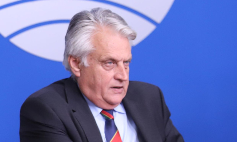 Манолова с жители на Полски Тръмбеш и Стражица искат оставката на Рашков - Tribune.bg