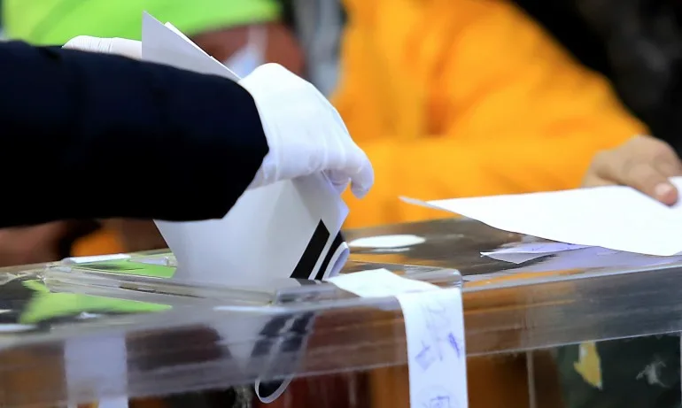 Проучване на Центъра за анализи и маркетинг: ГЕРБ - 23,8%, ИТН - 20,9, БСП – 18 - Tribune.bg