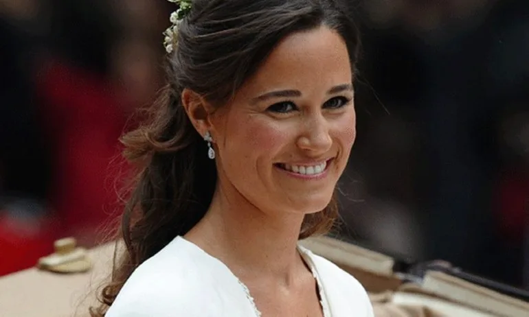 Пипа Мидълтън на първа разходка с бебето си (СНИМКИ) - Tribune.bg