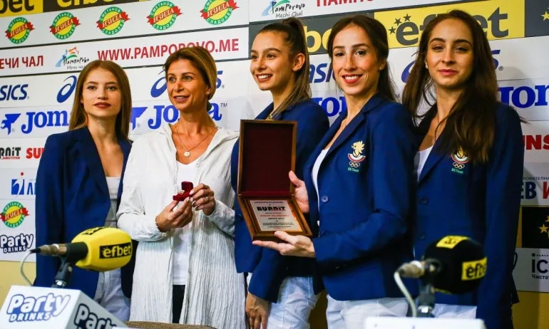 Весела Димитрова и ансамбълът са №1 за месец август - Tribune.bg