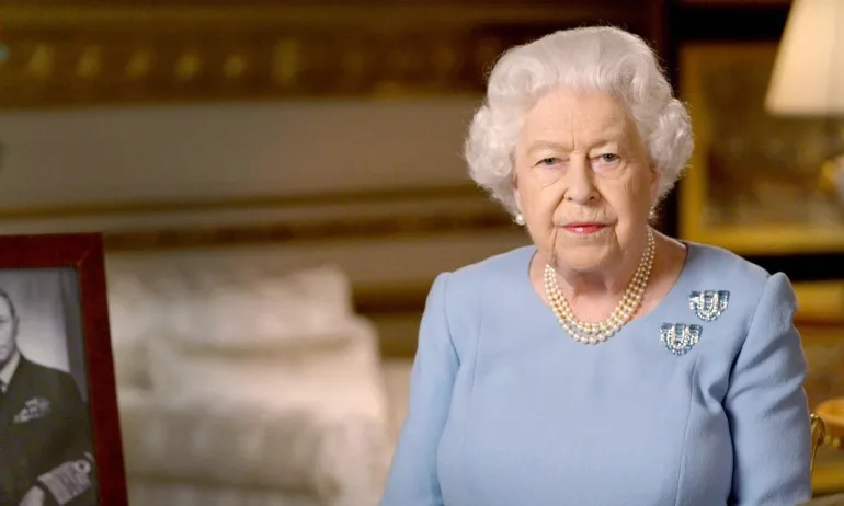 Кралица Елизабет II: Никога не се предавайте, никога не се отчайвайте - Tribune.bg