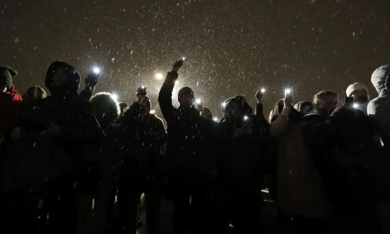 Масови арести в Русия на митинги в памет на Навални - Tribune.bg