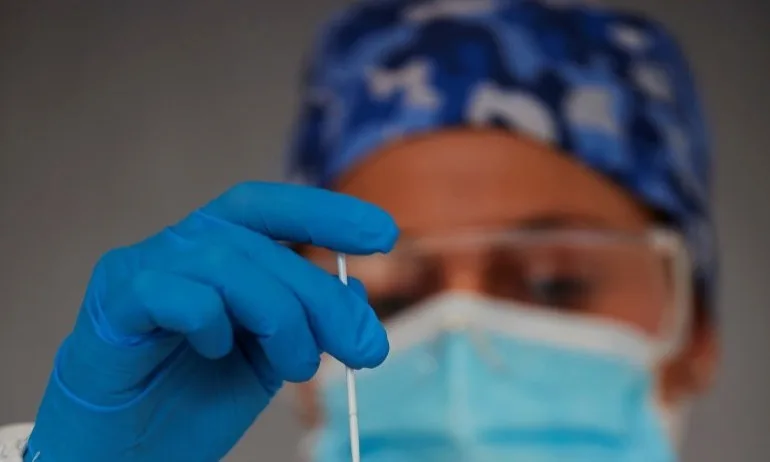 COVID-19: Положителни са 11,5% от тестовете, новозаразените са 1708 - Tribune.bg