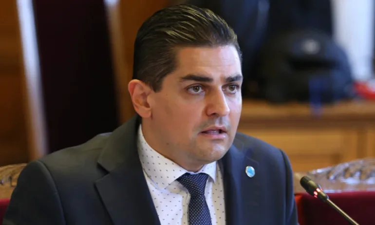 СГП предложи на Гешев да поиска от НС да снеме имунитета на Радостин Василев - Tribune.bg