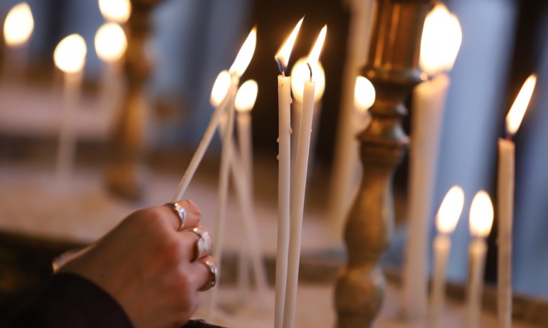 Днес е Голяма Задушница преди Великия пост - Tribune.bg